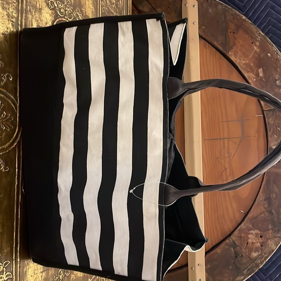 Buckhead Betties Large tote bag engraved with name,Meagan. Very good condition. - Picture 5 of 10